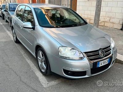Usata VW Golf V 2004 Grigio Utilitaria