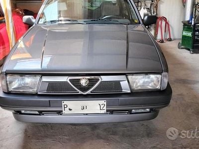 Grigio Usata 1990 Alfa Romeo 75 Berlina | 7500 €