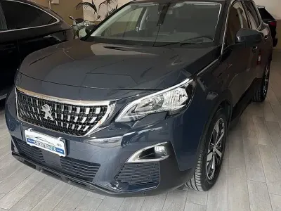 Usata Peugeot 3008 Allure 131 CV (96 kW) 2020 Blu SUV