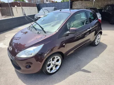 Usata Ford Ka Titanium 69 CV (50 kW) 2011 Rosso Utilitaria
