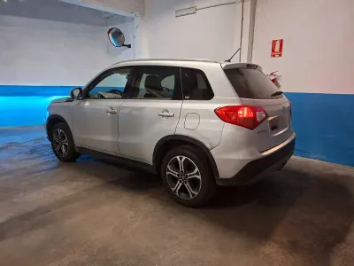 Usata Suzuki Vitara 120 CV (88 kW) 2017 Argento SUV