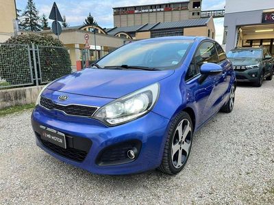 Usata Kia Rio EX 75 CV (55 kW) 2012 Blu/azzurro Berlina