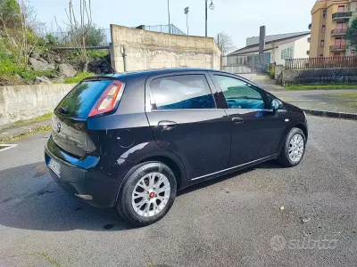 Usata Fiat Punto Evo Emotion 90 CV (66 kW) 2010 Nero Utilitaria