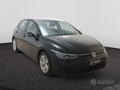 Usata VW Golf VIII Life 116 CV (85 kW) 2022 Nero Berlina