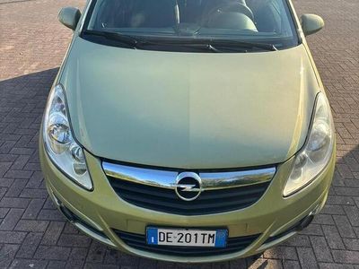 Usata Opel Corsa 80 CV (58 kW) 2007 Verde Utilitaria
