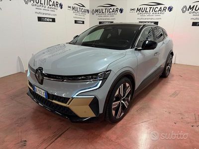 Usata Renault Megane E-Tech Iconic 161 kW (220 CV) 2022 Grigio SUV