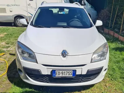 Usata Renault Mégane GrandTour Dynamique 110 CV (80 kW) 2010 Bianco Station wagon