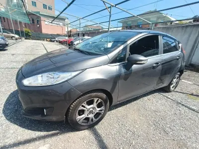 Usata Ford Fiesta Titanium 95 CV (69 kW) 2016 Grigio Utilitaria