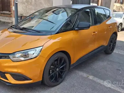 Usata Renault Scénic IV Intens 115 CV (84 kW) 2018 Marrone Monovolume