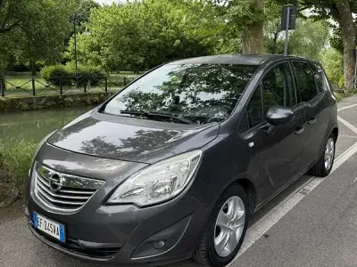 Usata Opel Meriva Cosmo 120 CV (88 kW) 2011 Monovolume