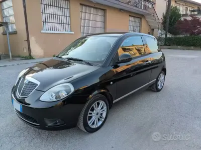 Usata Lancia Ypsilon 69 CV (50 kW) 2012 Utilitaria