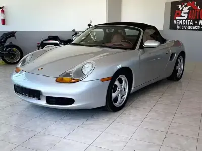 Usata Porsche Boxster 204 CV (150 kW) 1996 Grigio Cabrio