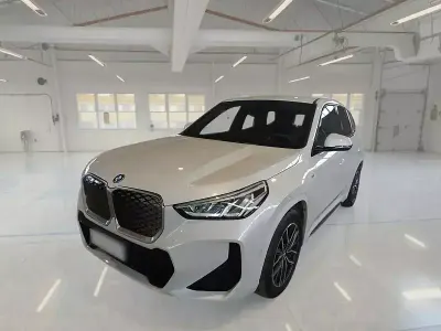 Usata BMW iX1 M Sport 103 kW (141 CV) 2023 Bianco SUV