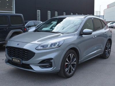 Grigio Usata 2023 Ford Kuga ST-Line SUV | 20.900 € (Buon prezzo)