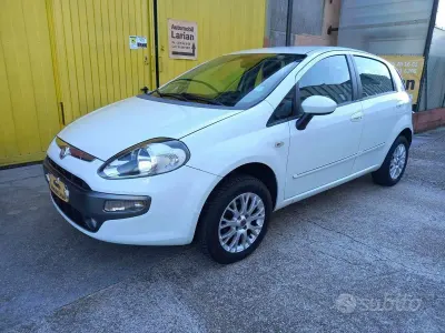 Usata Fiat Punto Evo Emotion 77 CV (56 kW) 2010 Bianco Utilitaria