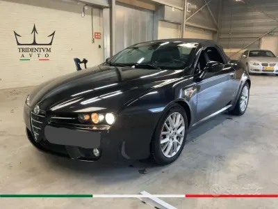 Usata Alfa Romeo Spider Exclusive 185 CV (136 kW) 2007 Nero Cabrio