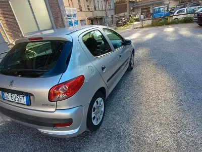Käytetty Peugeot 206 60 HP (44 kW) 2009 Harmaa Sedan