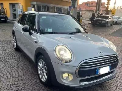 Usata Mini Cooper D 116 CV (85 kW) 2015 Grigio Utilitaria