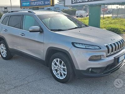 Usata Jeep Cherokee Longitude 185 CV (136 kW) 2018 Grigio SUV