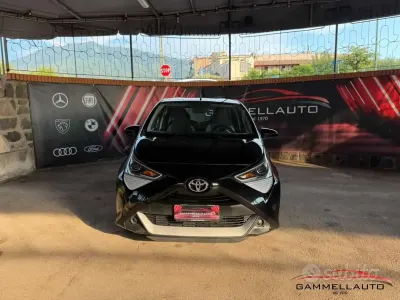 Usata Toyota Aygo 72 CV (52 kW) 2019 Nero Utilitaria