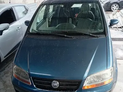 Usata Fiat Idea 69 CV (50 kW) 2004 Blu Monovolume