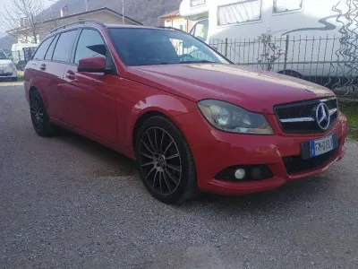 Usata Mercedes C200 Avantgarde 136 CV (100 kW) 2013 Rosso Station wagon