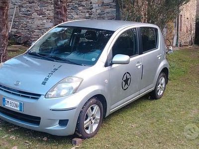 Usata Daihatsu Sirion 87 CV (63 kW) 2008 Grigio Utilitaria