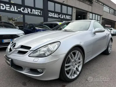 Usata Mercedes SLK200 163 CV (119 kW) 2009 Grigio Cabrio