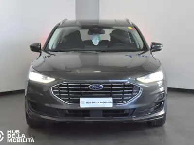Usata Ford Focus Titanium 116 CV (85 kW) 2025 Grigio Station wagon