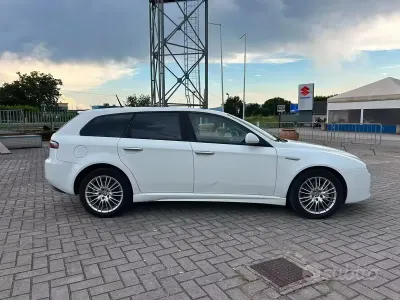 Usata Alfa Romeo 159 170 CV (125 kW) 2010 Bianco Station wagon