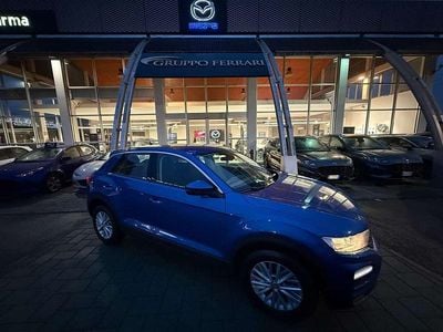 Usata VW T-Roc Advance 116 CV (85 kW) 2019 Blu/azzurro SUV