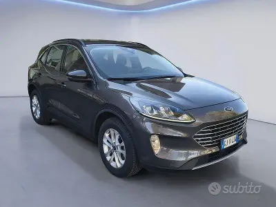 Usata Ford Kuga 120 CV (88 kW) 2022 Grigio SUV
