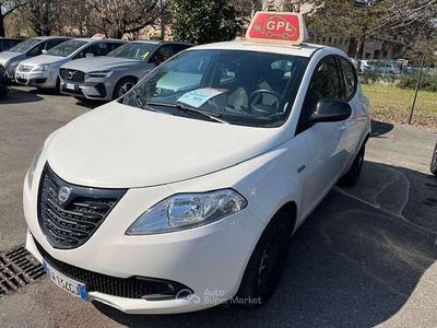 Usata Lancia Ypsilon Silver 69 CV (50 kW) 2014 Bianco Utilitaria