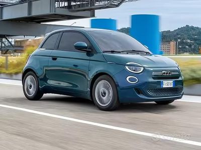 Usata Fiat 500e Business 42 kW (58 CV) 2020 Blu Berlina