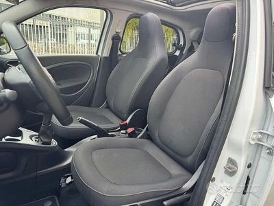 Usata Smart ForFour 75 CV (55 kW) 2018 Bianco Utilitaria