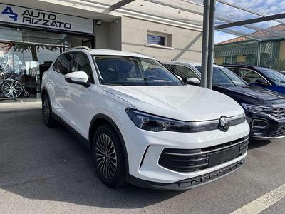 Usata VW Tiguan Life 131 CV (96 kW) 2024 Bianco SUV