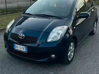 Usata Toyota Yaris 90 CV (66 kW) 2006 Berlina