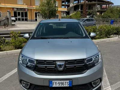 Usata Dacia Sandero Comfort 73 CV (53 kW) 2020 Grigio Berlina