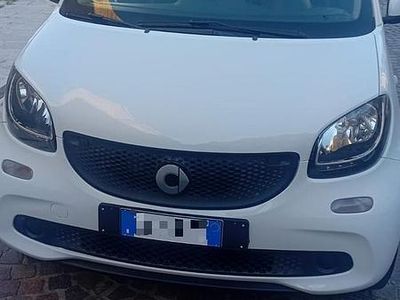 Usata Smart ForFour 71 CV (52 kW) 2015 Bianco Utilitaria