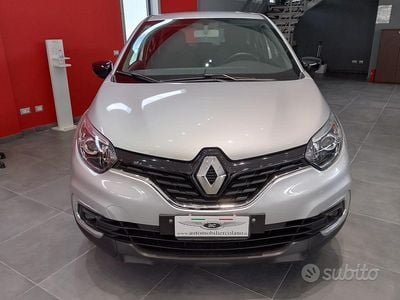 Usata Renault Captur Business 90 CV (66 kW) 2018 Argento SUV