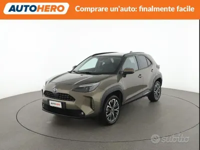 Usata Toyota Yaris Cross Lounge 92 CV (67 kW) 2022 Verde SUV
