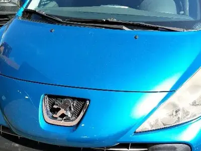 Usata Peugeot 207 73 CV (53 kW) 2008 Blu Berlina