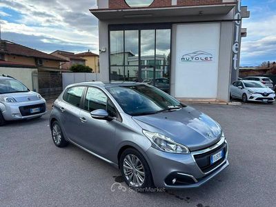 Usata Peugeot 208 Allure 102 CV (75 kW) 2019 Grigio Utilitaria