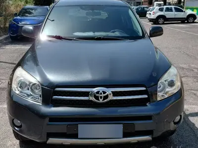 Usata Toyota RAV4 136 CV (100 kW) 2008 Grigio SUV