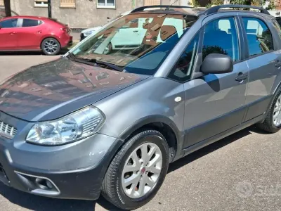 Usata Fiat Sedici Dynamic 120 CV (88 kW) 2010 Grigio SUV