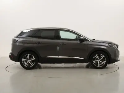 Usata Peugeot 3008 Allure 225 CV (165 kW) 2021 Grigiogrigio SUV