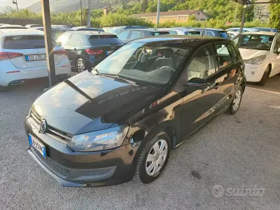 Begagnad VW Polo Comfortline 75 HK (55 kW) 2012 Svart Halvkombi