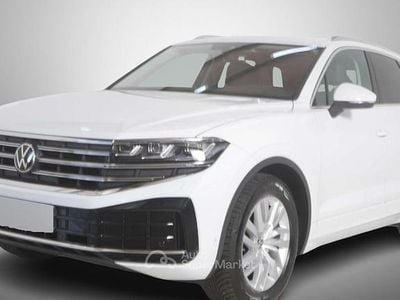 Usata VW Touareg Elegance 231 CV (169 kW) 2025 Bianco SUV