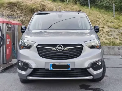 Usata Opel Combo Life Elegance 131 CV (96 kW) 2022 Grigio Berlina