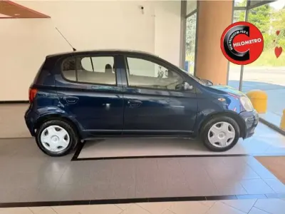 Usata Toyota Yaris 65 CV (47 kW) 2005 Blu/azzurro Utilitaria